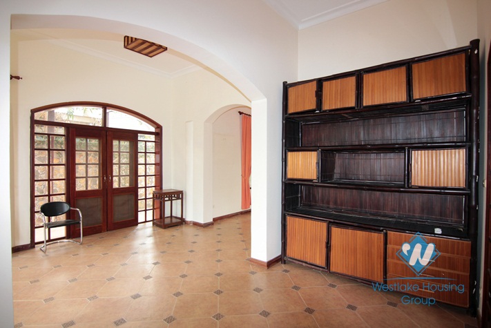 French villa with large yard and garden for rent in Tay Ho, Hanoi